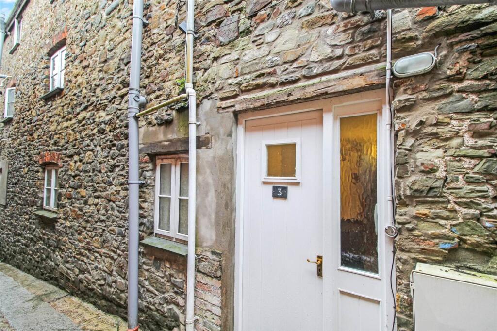 3 bed Mid Terraced House for rent in Bideford. From Bond Oxborough Phillips - Bideford 3 bed Mid Terraced House for rent in Bideford. From Bond Oxborough Phillips - Bideford