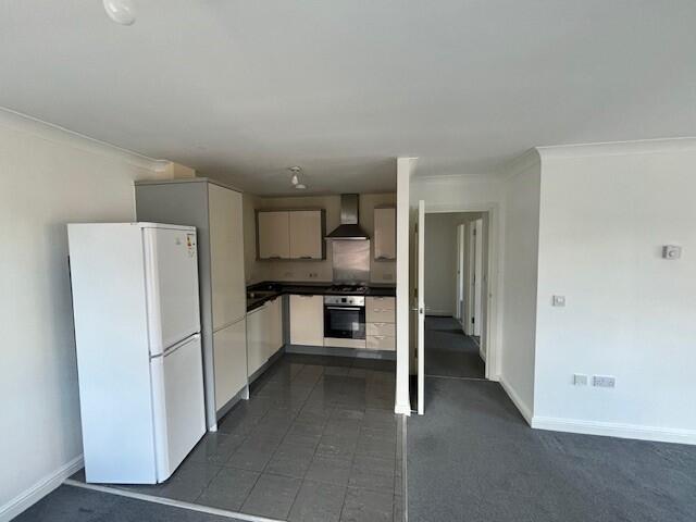 2 bed 1st Floor Flat for rent in Ilford. From Bairstow Eves - Lettings - South Woodford