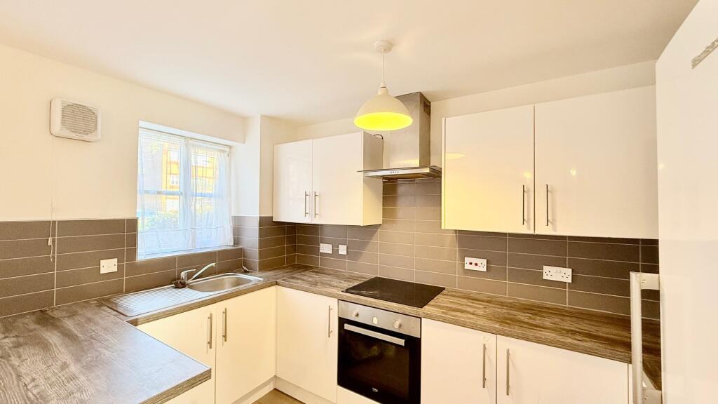 1 bed 1st Floor Flat for rent in Sewardstone. From Bairstow Eves - Lettings - South Woodford 1 bed 1st Floor Flat for rent in Sewardstone. From Bairstow Eves - Lettings - South Woodford