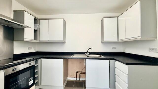 2 bed 1st Floor Flat for rent in Ilford. From Bairstow Eves - Lettings - South Woodford