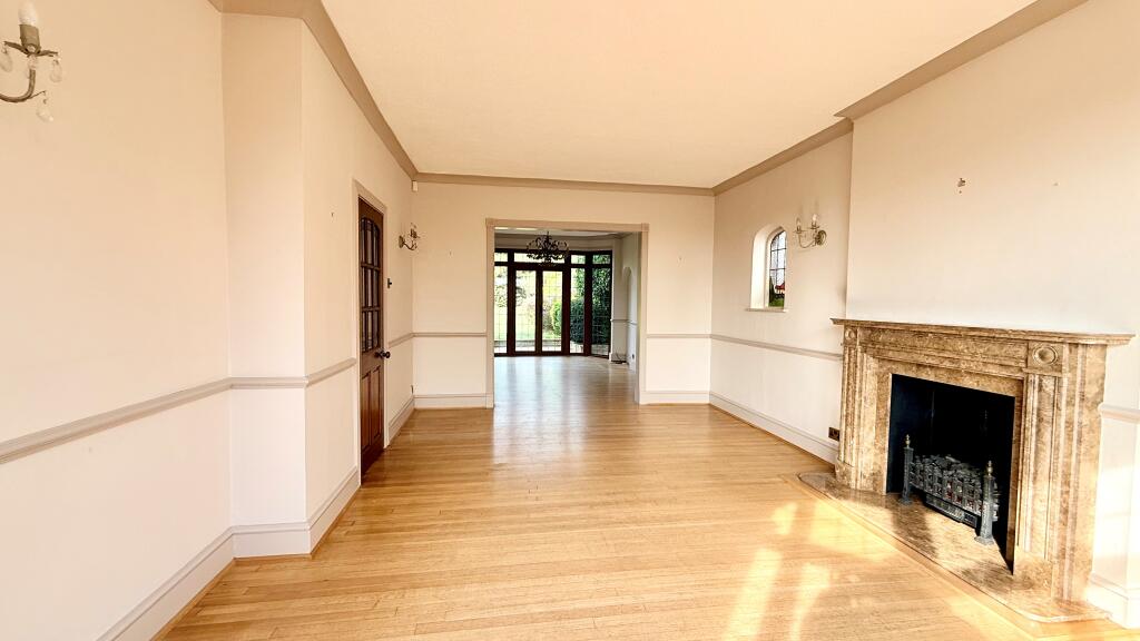 3 bed Detached for rent in Woodford. From Bairstow Eves - Lettings - South Woodford
