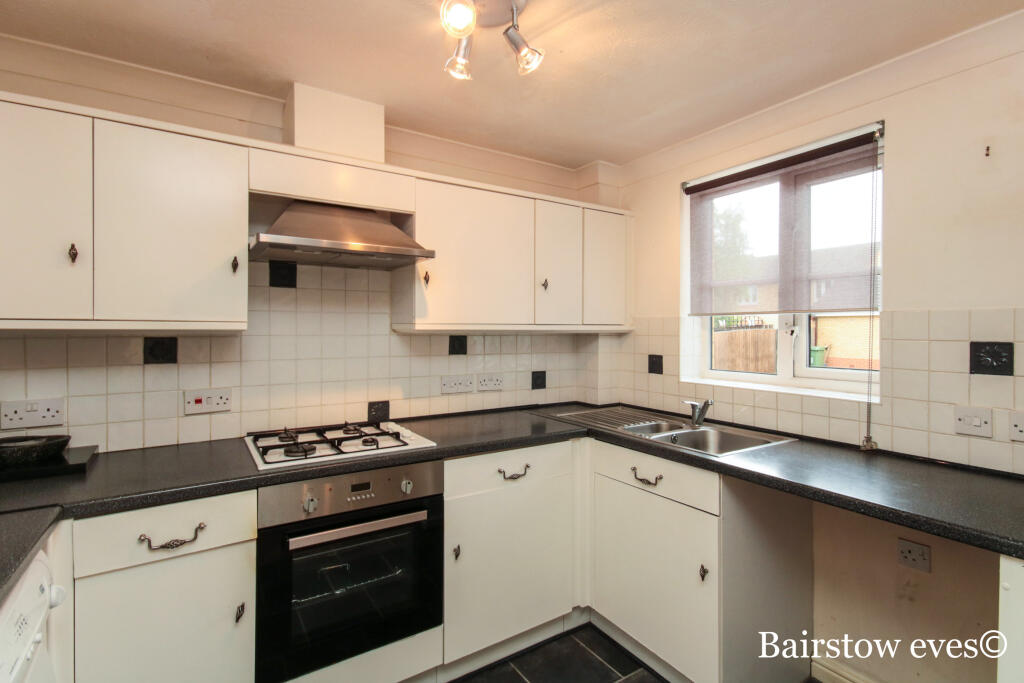 3 bed Detached for rent in Loughton. From Bairstow Eves - Lettings - South Woodford