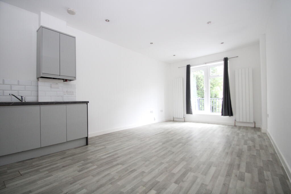 2 bed Flat for rent in Purley. From Bairstow Eves - Lettings - East Croydon