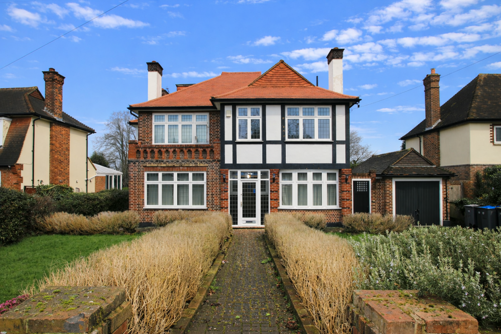 5 bed Detached for rent in Croydon. From Bairstow Eves - Lettings - East Croydon 5 bed Detached for rent in Croydon. From Bairstow Eves - Lettings - East Croydon