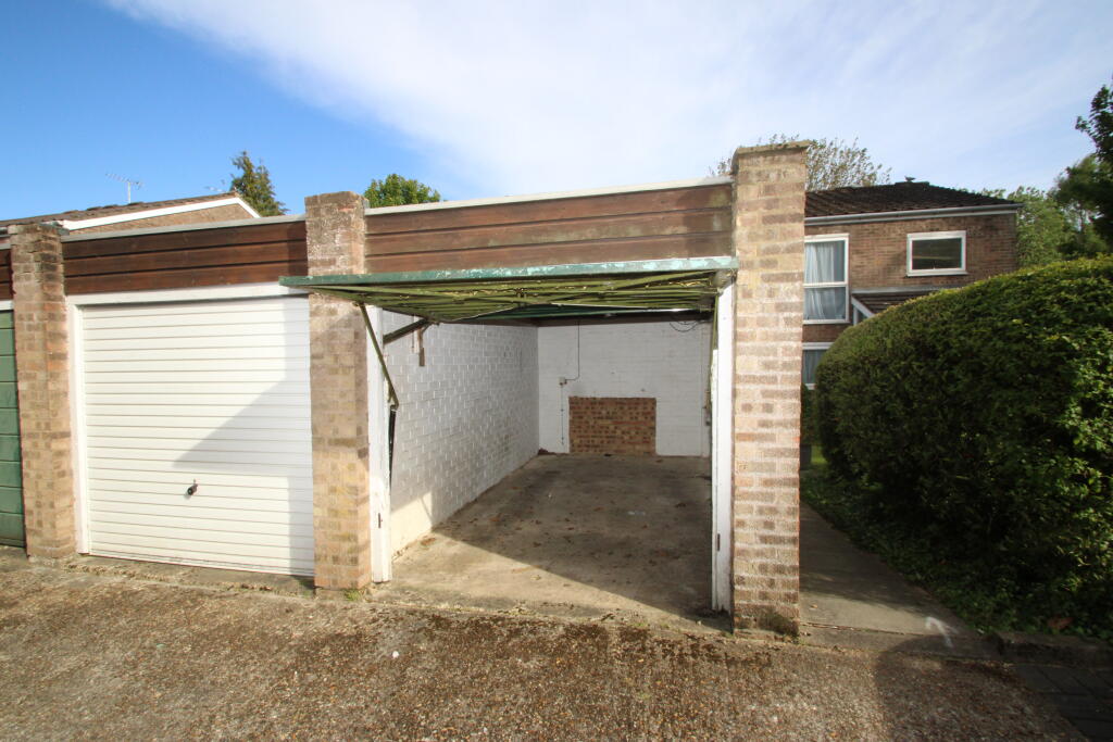 0 bed Garages for rent in Farleigh. From Bairstow Eves - Lettings - East Croydon