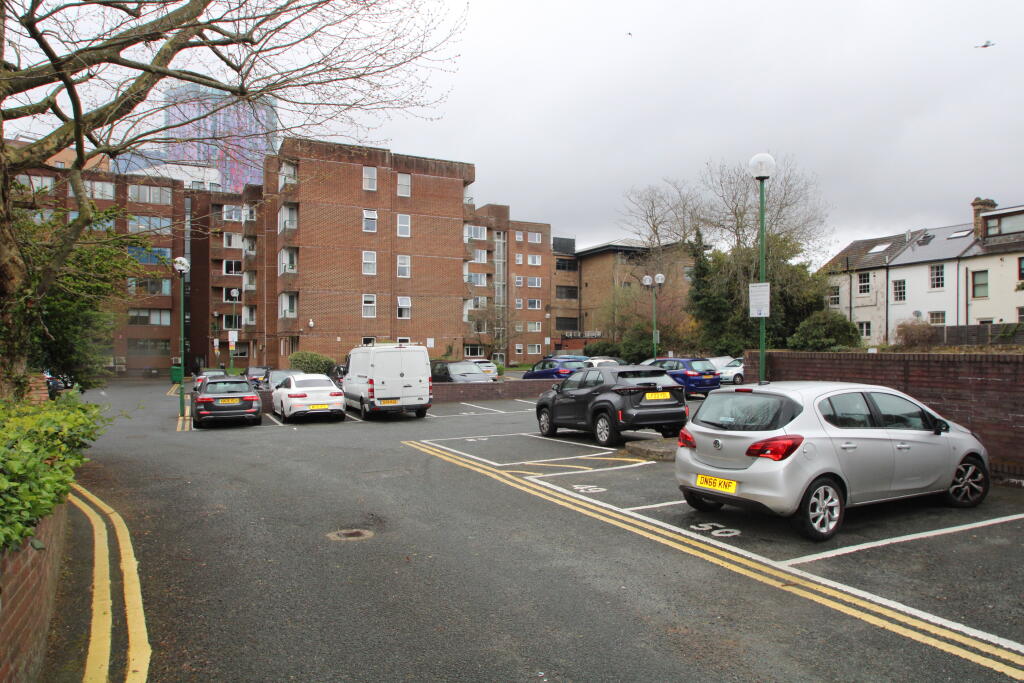 4 bed Not Specified for rent in Croydon. From Bairstow Eves - Lettings - East Croydon 4 bed Not Specified for rent in Croydon. From Bairstow Eves - Lettings - East Croydon