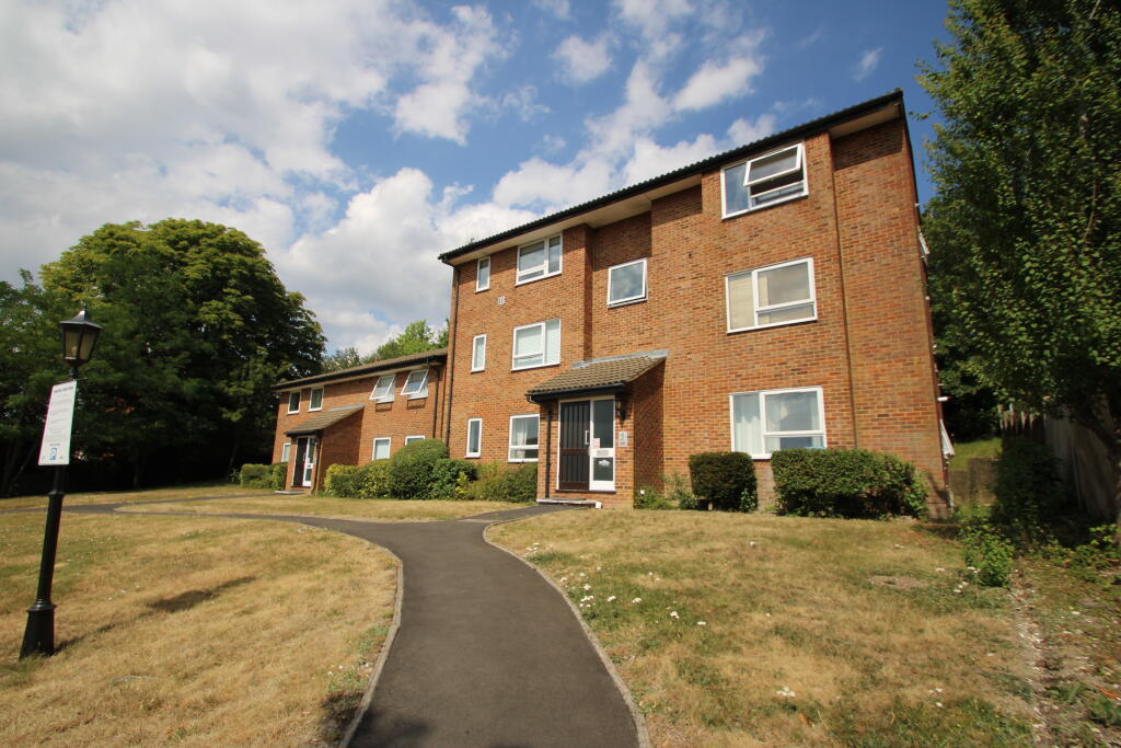 1 bed Apartment for rent in Purley. From Bairstow Eves - Lettings - East Croydon 1 bed Apartment for rent in Purley. From Bairstow Eves - Lettings - East Croydon