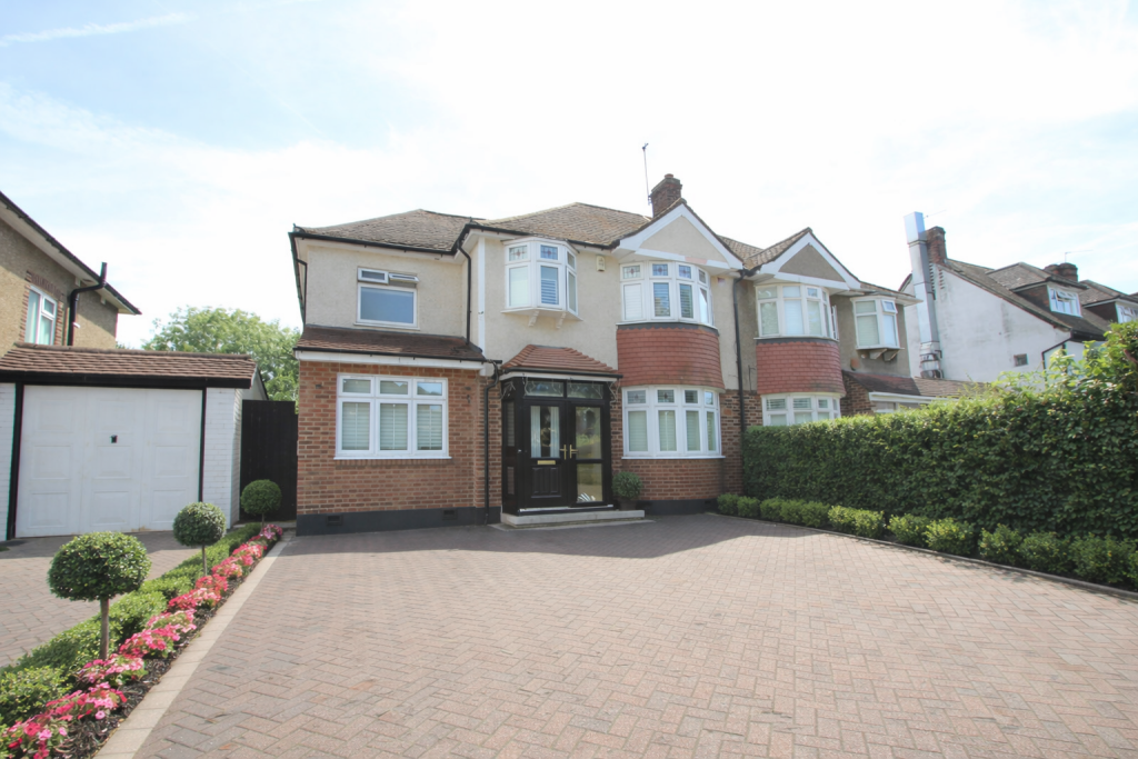 5 bed Detached for rent in Beckenham. From Bairstow Eves - Lettings - East Croydon 5 bed Detached for rent in Beckenham. From Bairstow Eves - Lettings - East Croydon