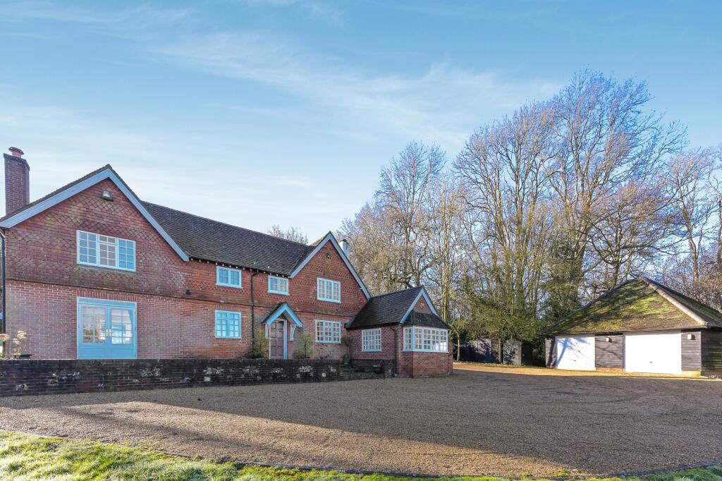 4 bed Detached for rent in Leatherhead. From Bairstow Eves - Lettings - East Croydon