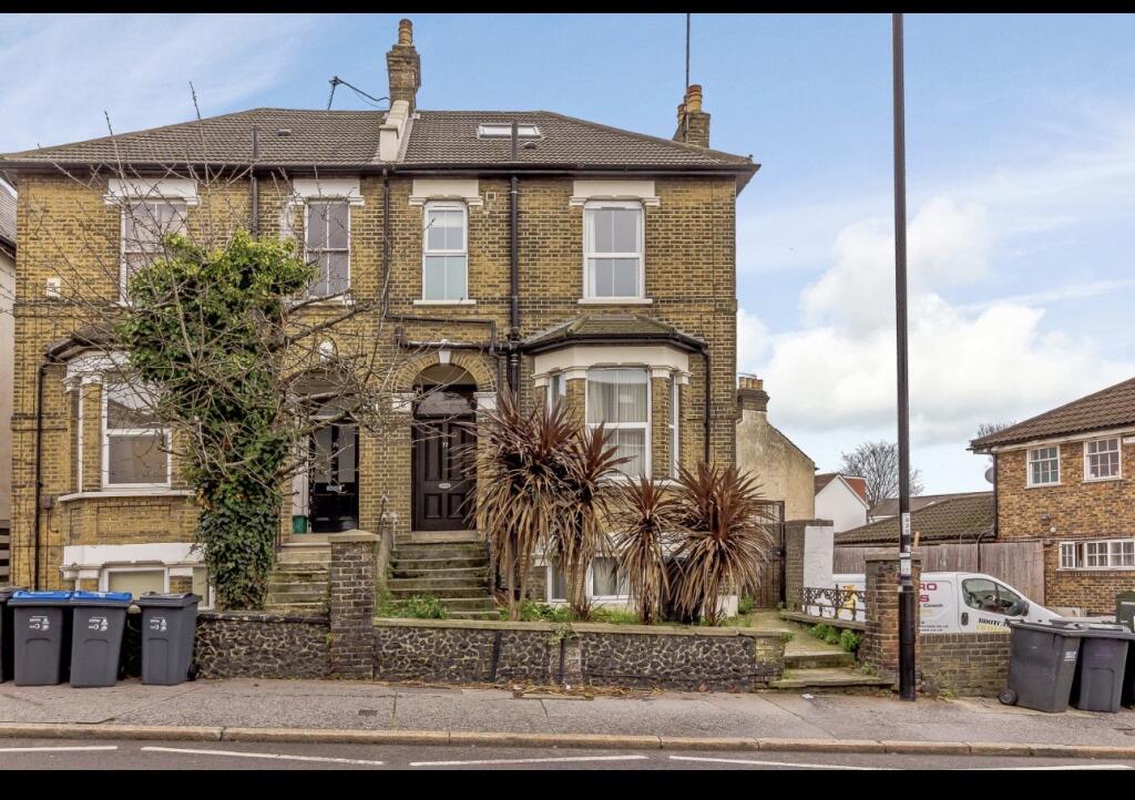 3 bed 1st Floor Flat for rent in Croydon. From Bairstow Eves - Lettings - East Croydon