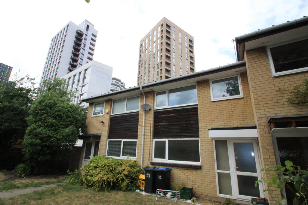 3 bed Detached for rent in Croydon. From Bairstow Eves - Lettings - East Croydon 3 bed Detached for rent in Croydon. From Bairstow Eves - Lettings - East Croydon