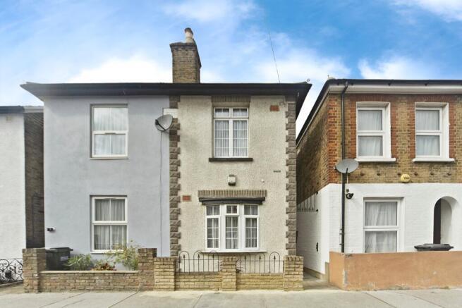3 bed Detached for rent in Croydon. From Bairstow Eves - Lettings - East Croydon 3 bed Detached for rent in Croydon. From Bairstow Eves - Lettings - East Croydon