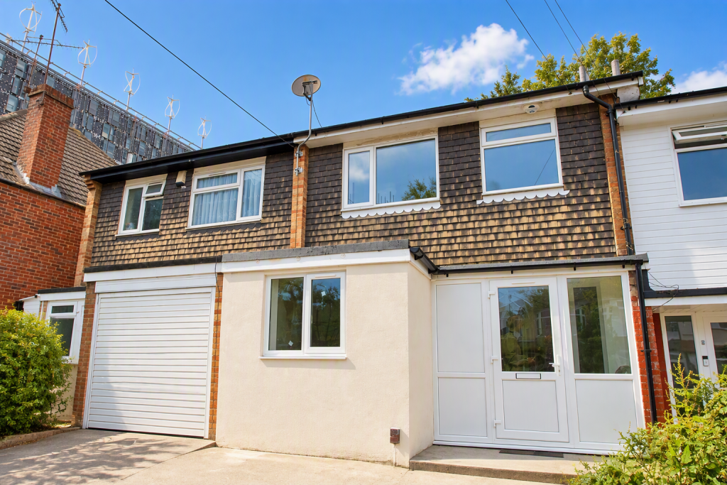 4 bed Detached for rent in Croydon. From Bairstow Eves - Lettings - East Croydon 4 bed Detached for rent in Croydon. From Bairstow Eves - Lettings - East Croydon
