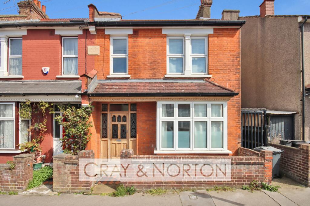 3 bed End of Terrace for rent in Croydon. From Cray & Norton Estate Agents - Croydon