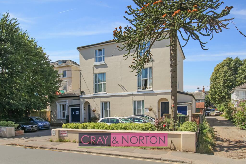1 bed 1st Floor Flat for rent in Tunbridge Wells. From Cray & Norton Estate Agents - Croydon