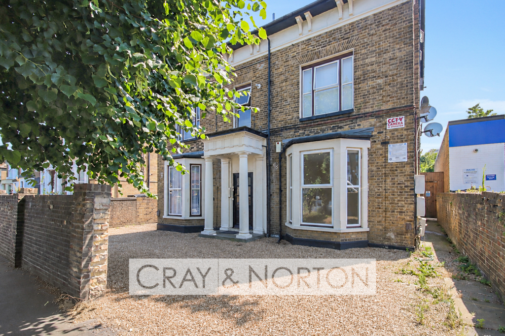 1 bed 1st Floor Flat for rent in Croydon. From Cray & Norton Estate Agents - Croydon