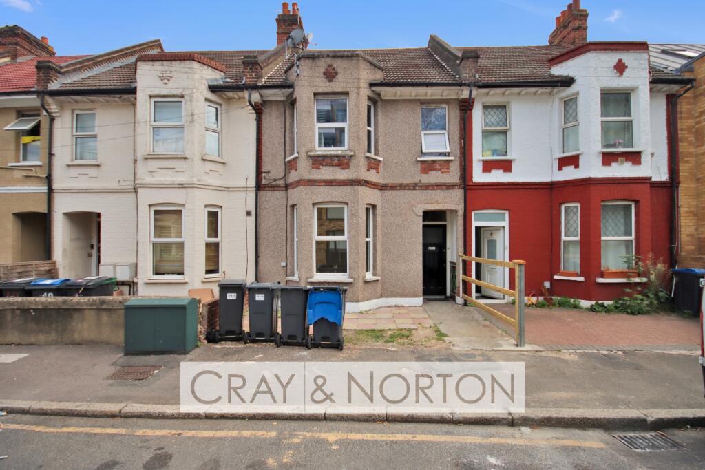 2 bed 1st Floor Flat for rent in Croydon. From Cray & Norton Estate Agents - Croydon