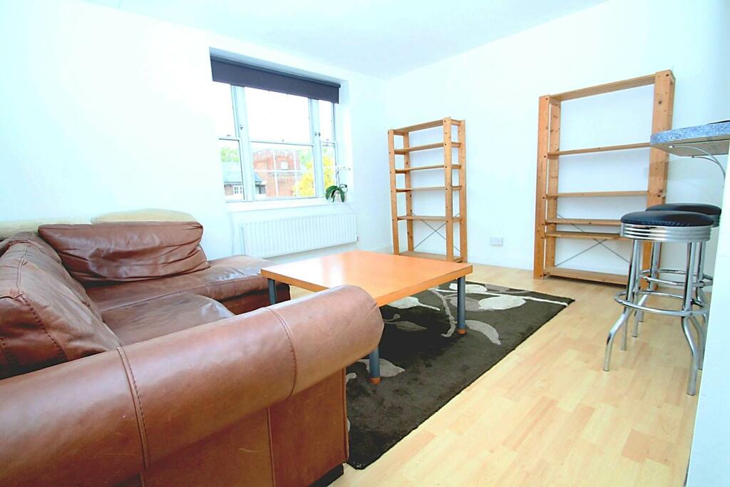 2 bed Flat for rent in Clapham. From Bairstow Eves - Lettings - Battersea