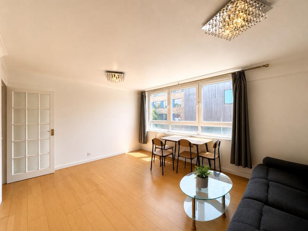 3 bed 1st Floor Flat for rent in Battersea. From Bairstow Eves Lettings - Battersea