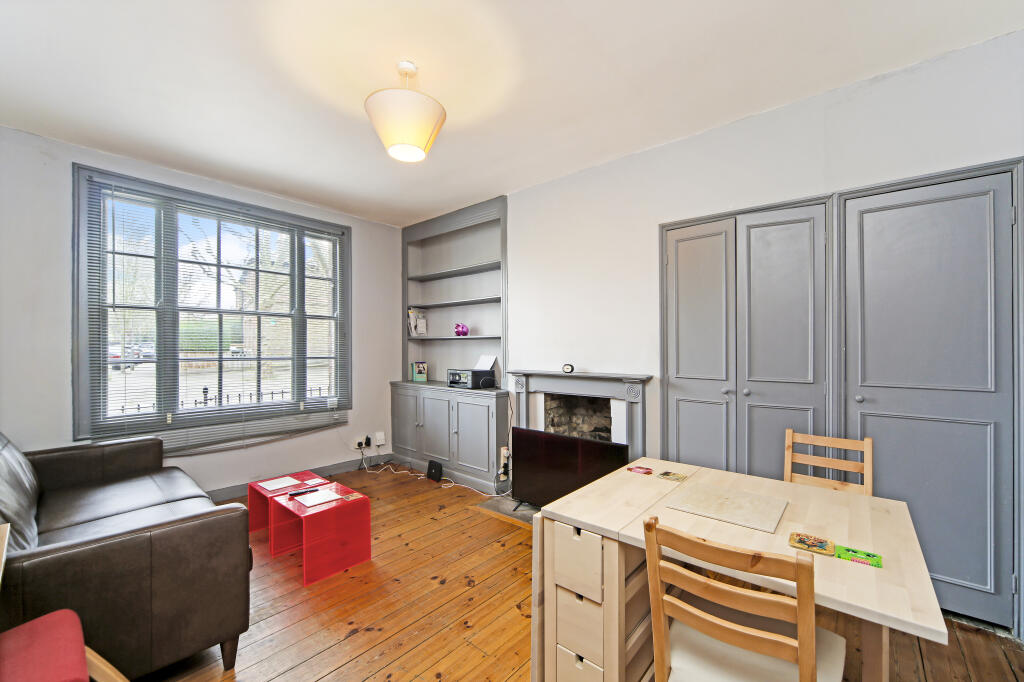 2 bed 1st Floor Flat for rent in Battersea. From Bairstow Eves Lettings - Battersea
