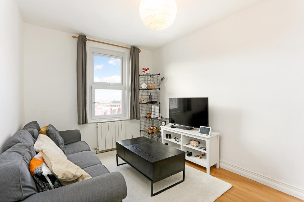 1 bed Apartment for rent in Battersea. From Bairstow Eves Lettings - Battersea