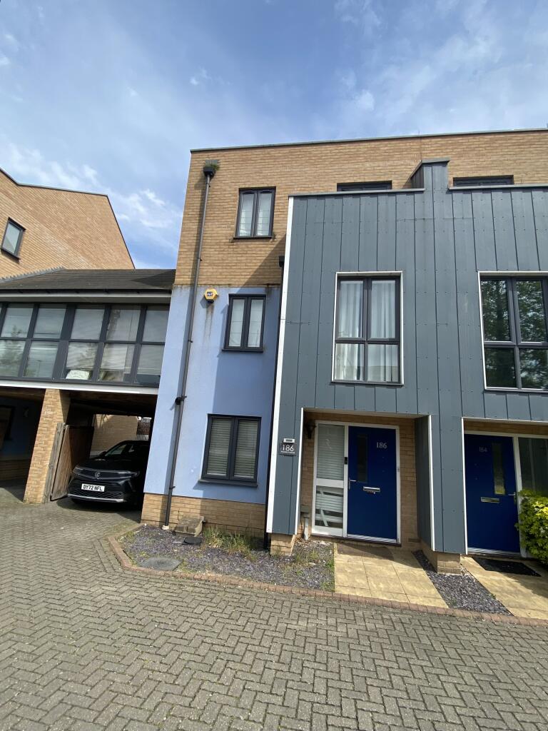 0 bed Studio for rent in Aveley. From Bairstow Eves - Lettings - Chafford
