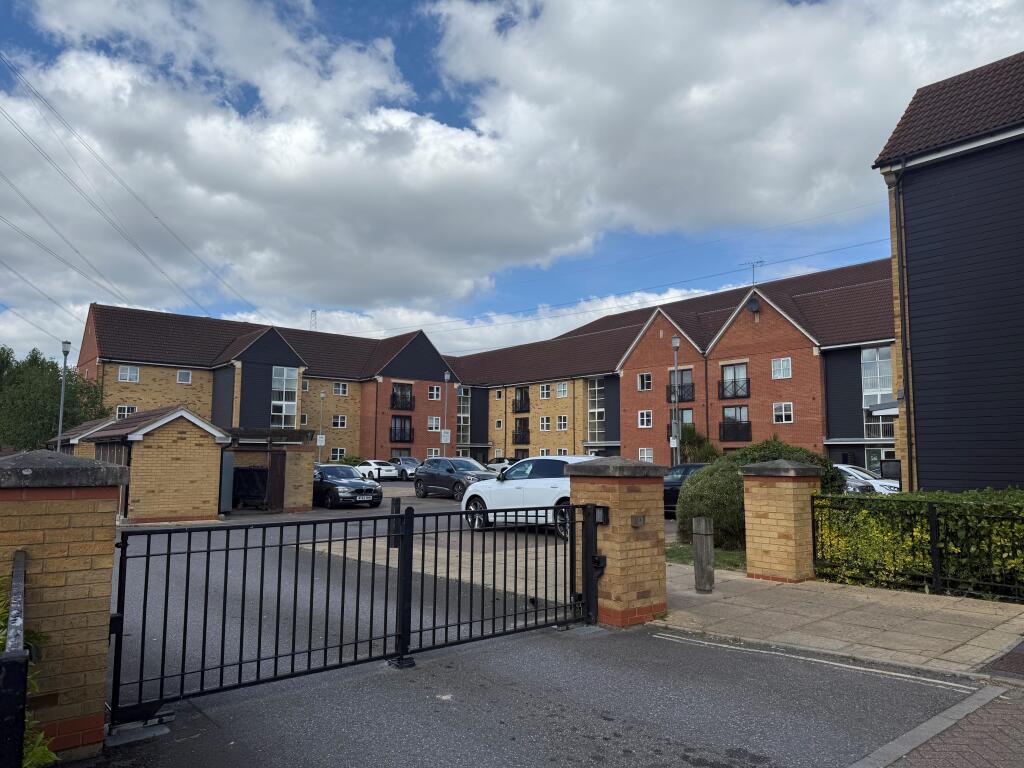 1 bed Apartment for rent in Chafford Hundred. From Bairstow Eves - Lettings - Chafford 1 bed Apartment for rent in Chafford Hundred. From Bairstow Eves - Lettings - Chafford