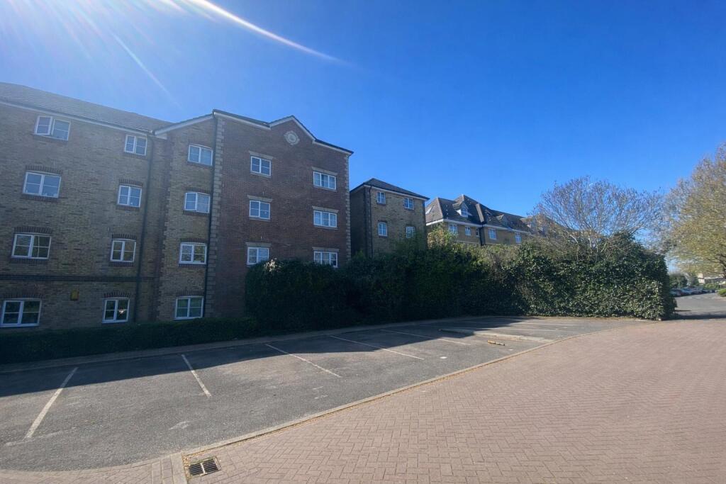 2 bed 1st Floor Flat for rent in Aveley. From Bairstow Eves - Lettings - Chafford