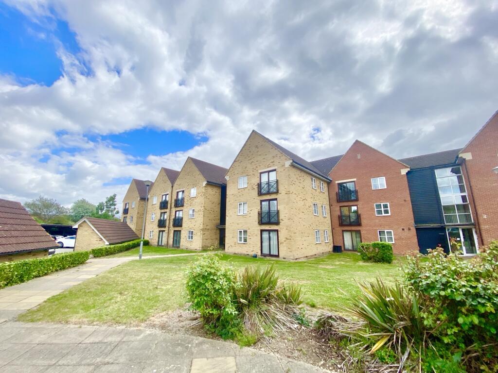 2 bed Apartment for rent in South Stifford. From Bairstow Eves - Lettings - Chafford