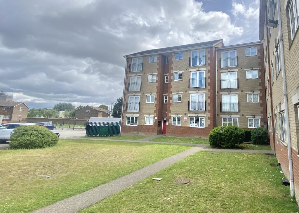 2 bed 1st Floor Flat for rent in Tilbury. From Bairstow Eves - Lettings - Chafford 2 bed 1st Floor Flat for rent in Tilbury. From Bairstow Eves - Lettings - Chafford