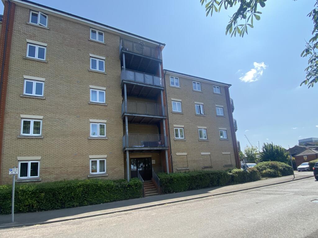 2 bed 1st Floor Flat for rent in Grays. From Bairstow Eves - Lettings - Chafford