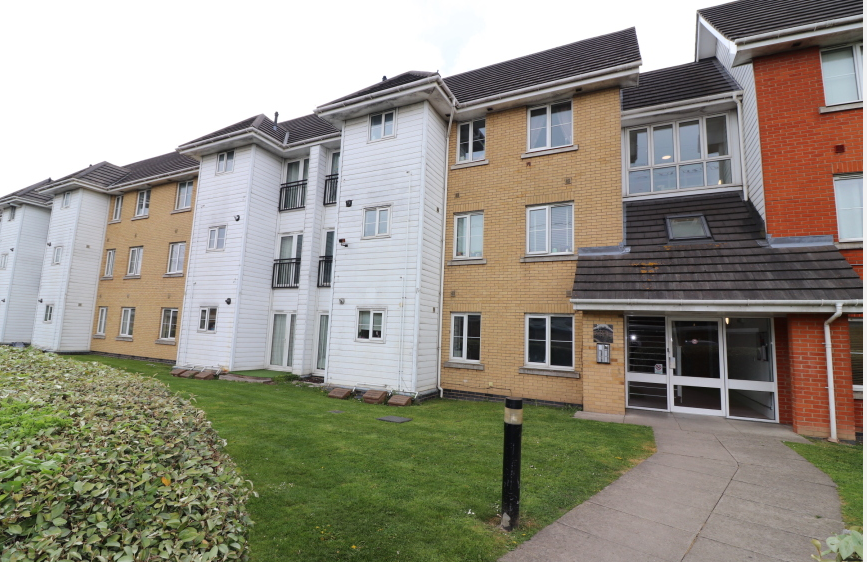 2 bed Apartment for rent in South Stifford. From Bairstow Eves - Lettings - Chafford 2 bed Apartment for rent in South Stifford. From Bairstow Eves - Lettings - Chafford