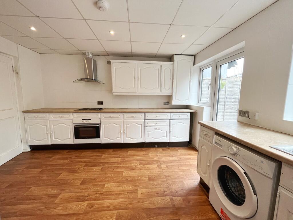 3 bed Detached for rent in London. From Bairstow Eves - Lettings - Stratford