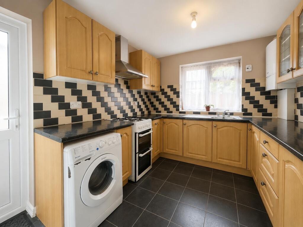 3 bed Detached for rent in East Ham. From Bairstow Eves - Lettings - Stratford