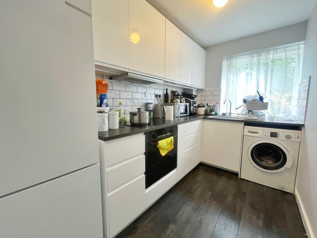 2 bed 1st Floor Flat for rent in Stratford. From Bairstow Eves - Lettings - Stratford