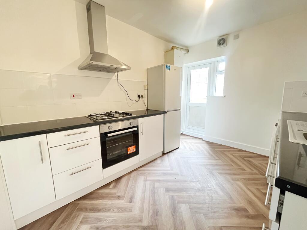 1 bed 1st Floor Flat for rent in West Ham. From Bairstow Eves - Lettings - Stratford