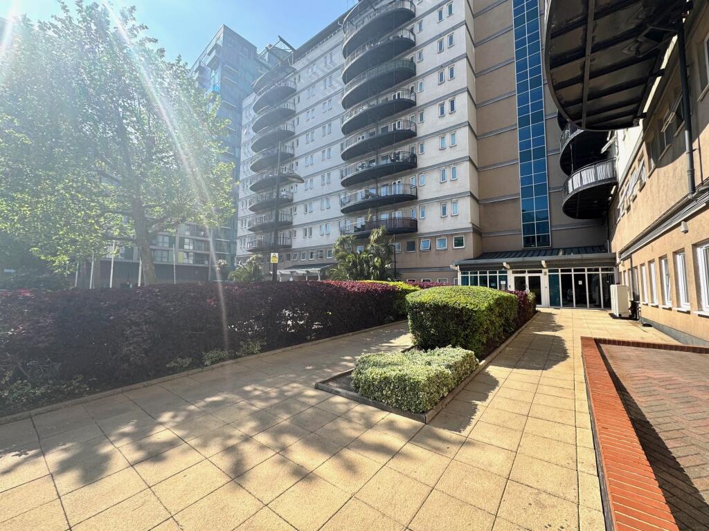 2 bed Apartment for rent in Stratford. From Bairstow Eves - Lettings - Stratford
