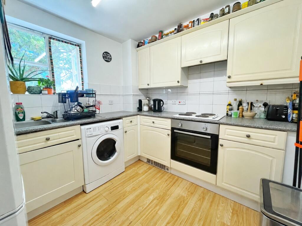 2 bed 1st Floor Flat for rent in Stratford. From Bairstow Eves - Lettings - Stratford 2 bed 1st Floor Flat for rent in Stratford. From Bairstow Eves - Lettings - Stratford