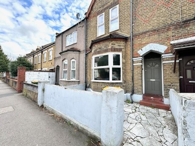 4 bed Town House for rent in Stratford. From Bairstow Eves - Lettings - Stratford