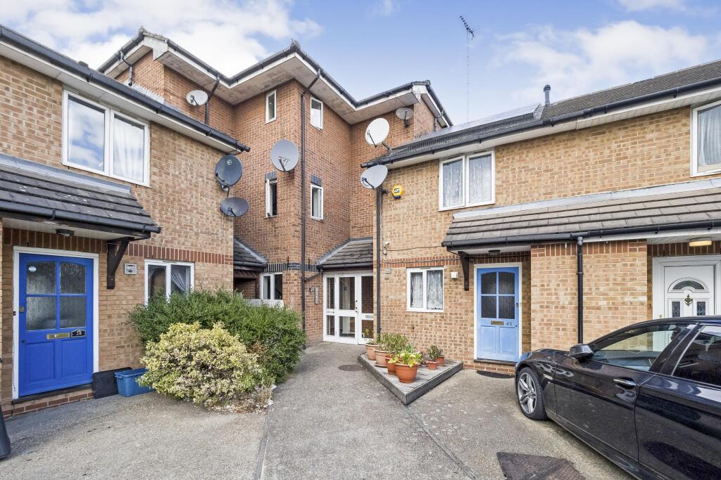 2 bed Flat for rent in Ilford. From Bairstow Eves - Lettings - Barking