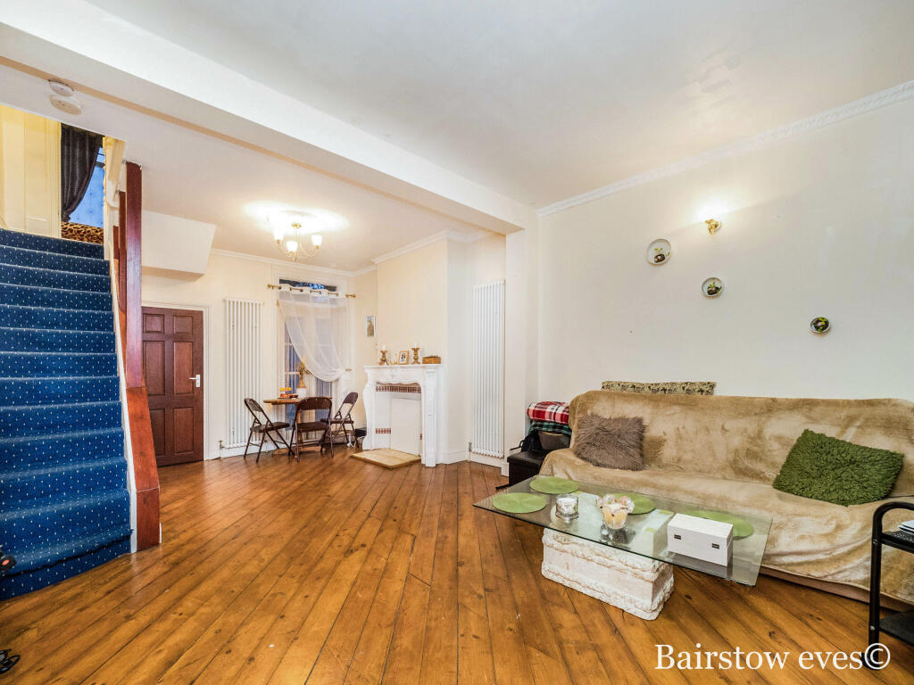 3 bed Detached House for rent in East Ham. From Bairstow Eves - Lettings - Barking