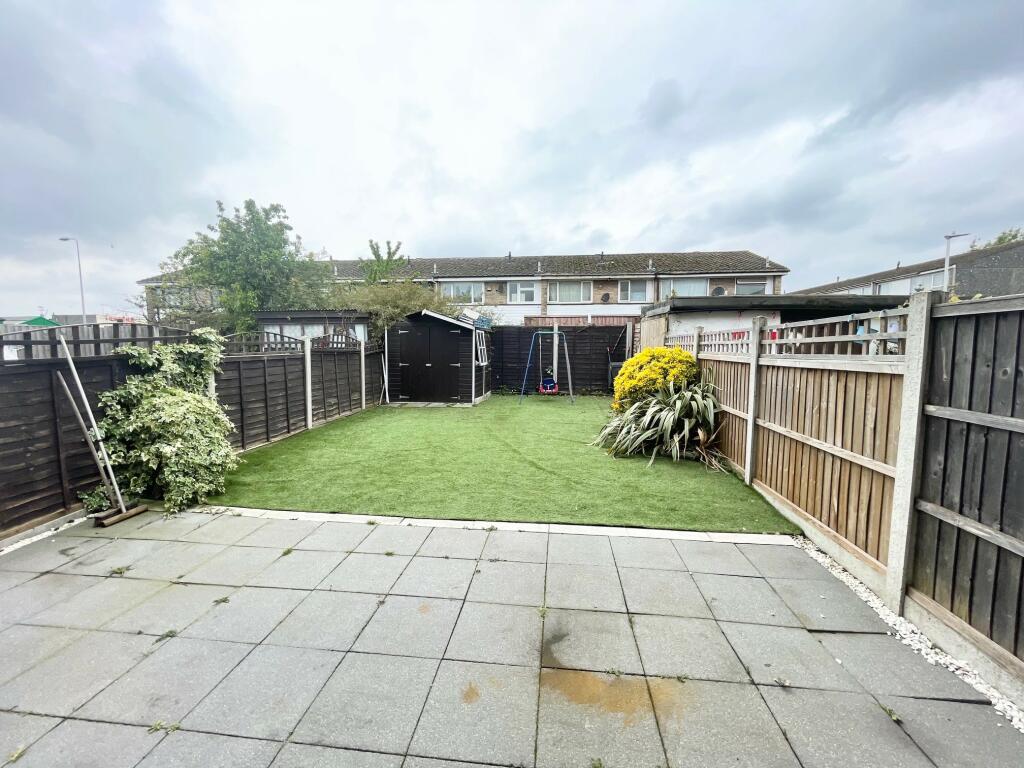 3 bed Detached House for rent in Dagenham. From Bairstow Eves - Lettings - Barking