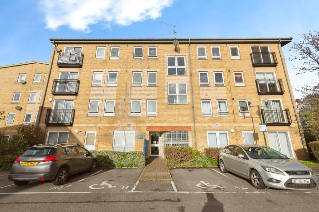 1 bed 1st Floor Flat for rent in Barking. From Bairstow Eves - Barking