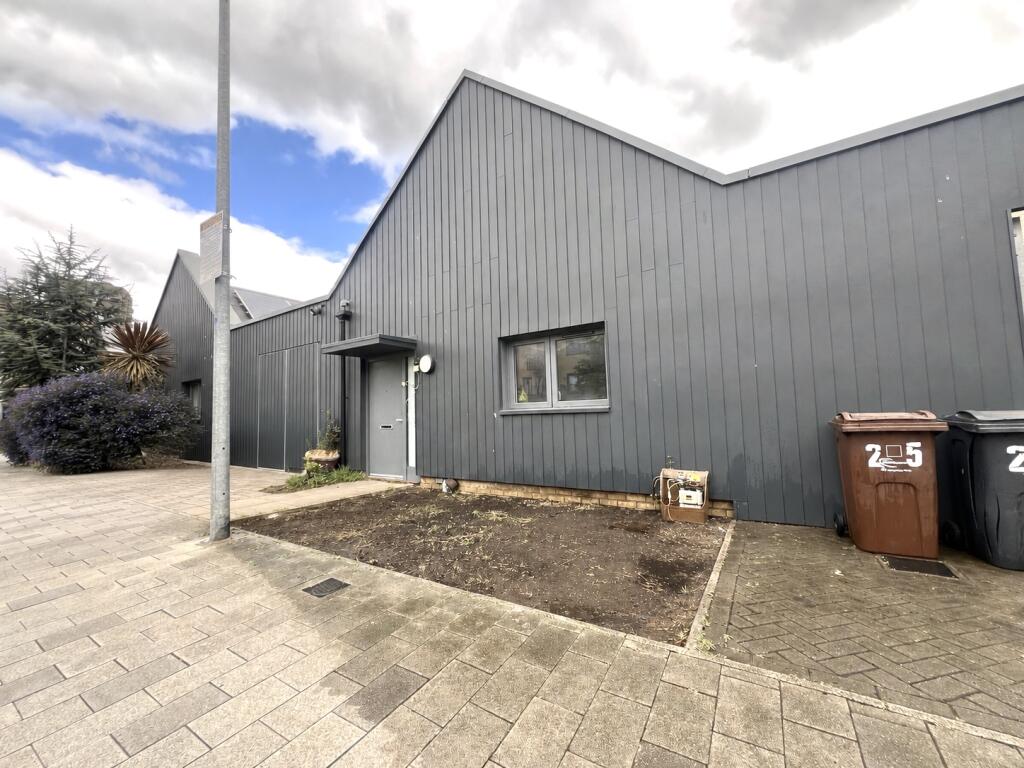 4 bed Town House for rent in Barking. From Bairstow Eves - Barking