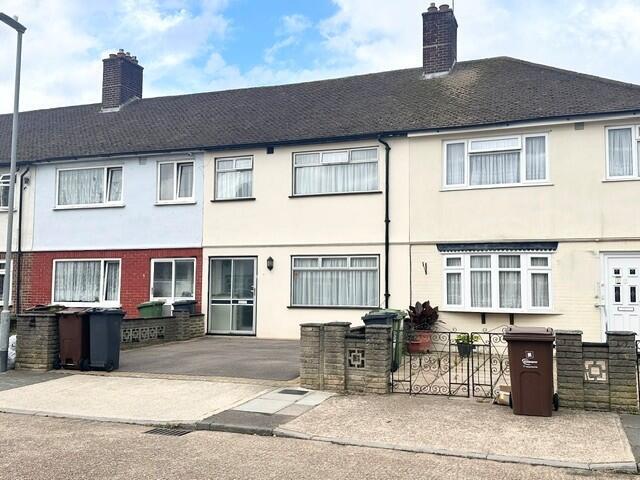3 bed Detached for rent in Dagenham. From Bairstow Eves - Barking 3 bed Detached for rent in Dagenham. From Bairstow Eves - Barking