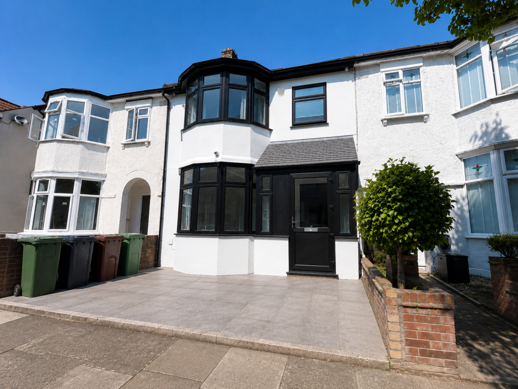 4 bed Detached for rent in Barking. From Bairstow Eves - Barking