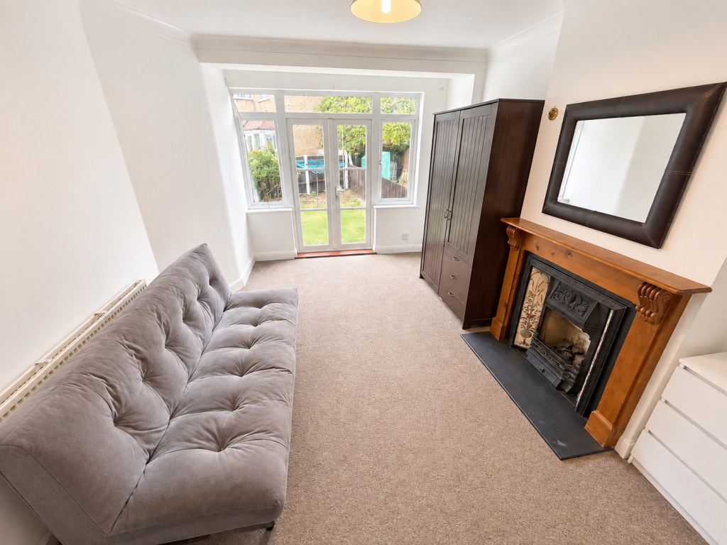 4 bed End of Terrace for rent in Streatham. From Bairstow Eves Lettings - Norbury 4 bed End of Terrace for rent in Streatham. From Bairstow Eves Lettings - Norbury