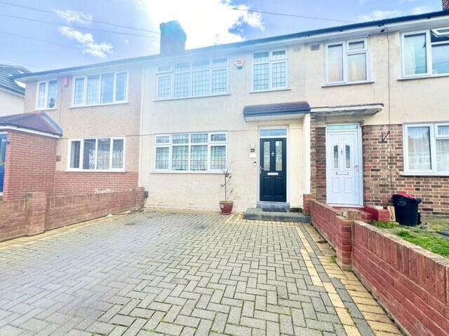 3 bed Detached House for rent in Hornchurch. From Bairstow Eves - Lettings - Hornchurch
