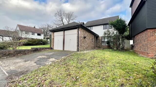 4 bed Detached for rent in South Weald. From Bairstow Eves Lettings - Hornchurch