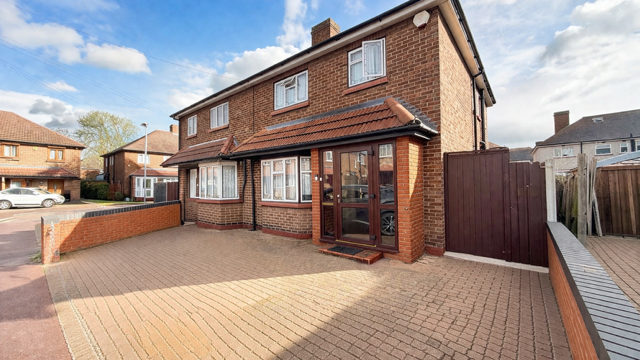 3 bed Detached for rent in Dagenham. From Bairstow Eves Lettings - Hornchurch